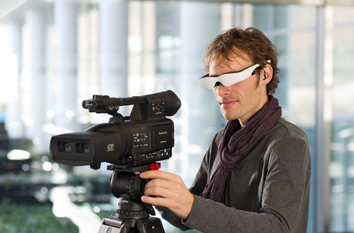 future gadget, Video Glasses, futuristic devices, Carl Zeiss, Cinemizer, Cinemizer OLED glasses, Multimedia Video Glasses