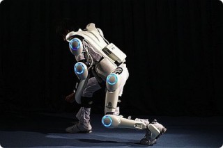future, HAL robotic suit, HAL, robotic suit, Cyberdyne, robotics technology, robot suits, future robots, robotics, futuristic