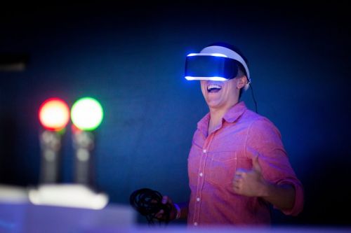Futuristic Gadget, Samsung Virtual Reality Headset, Future Technology, Gear VR, IFA 2014, Futuristic Device