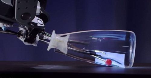 The Future of Medicine, Da Vinci Surgery Robot Stitches a Grape Back Together, Health, Futuristic Technology